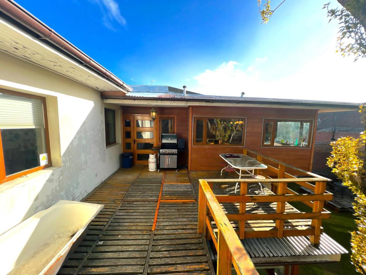 Incredible Downtown Duplex With Interior Backyard Apartman Punta Arenas Kültér fotó